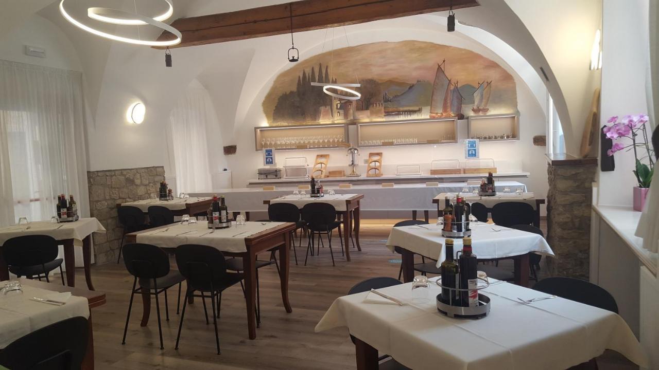 ברנצונה סול גארדה Hotel Pace מראה חיצוני תמונה