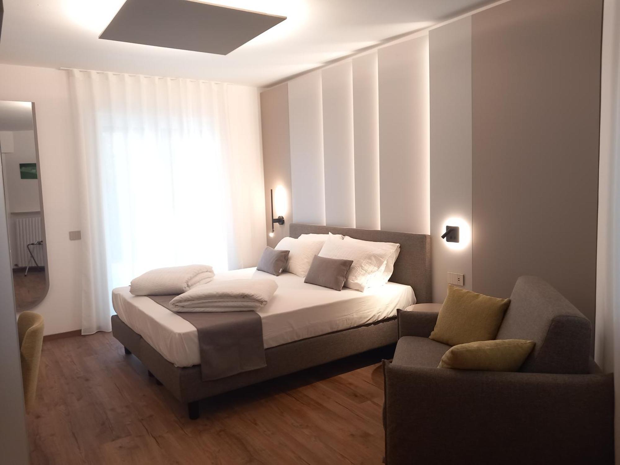 ברנצונה סול גארדה Hotel Pace מראה חיצוני תמונה