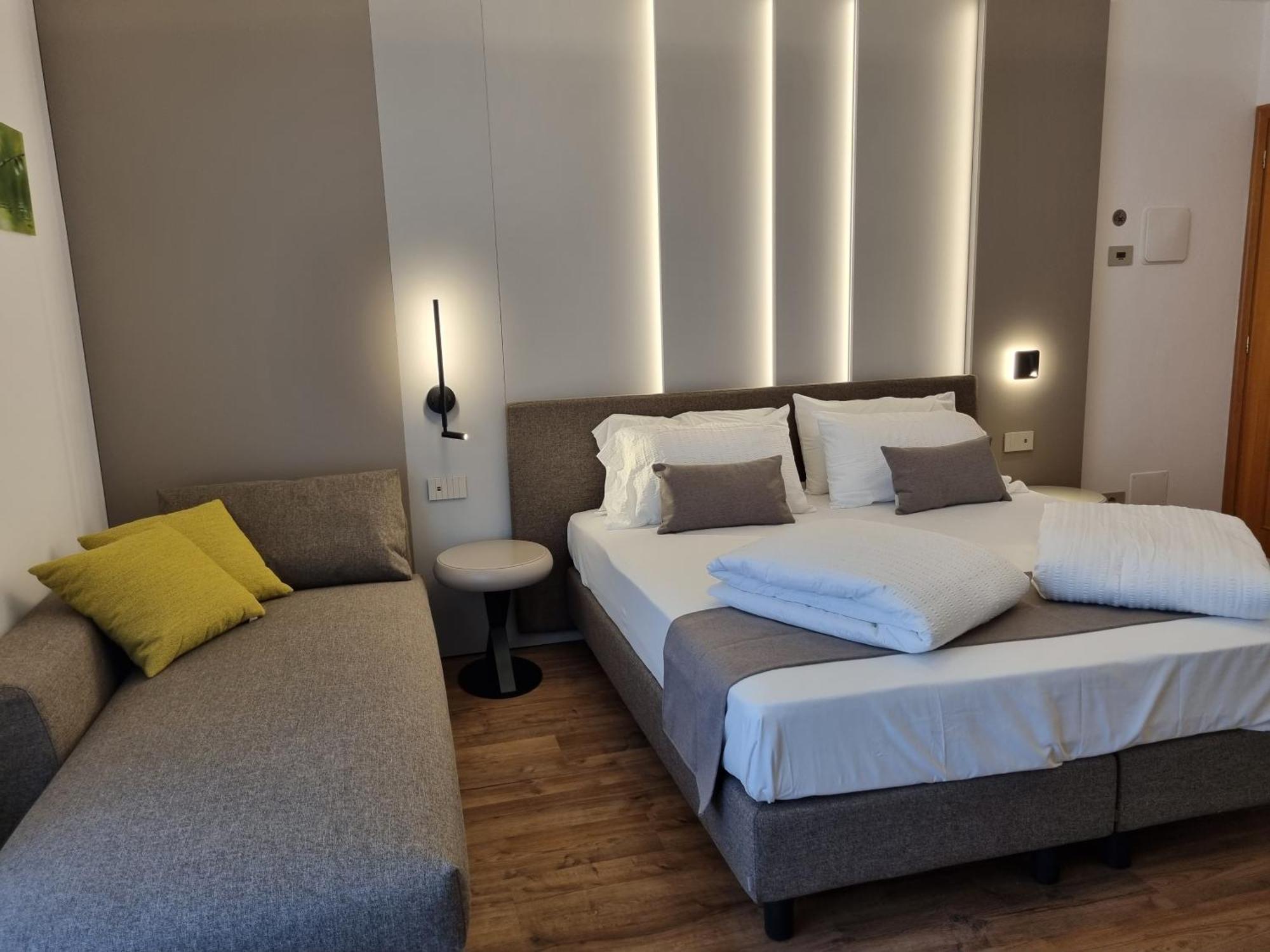 ברנצונה סול גארדה Hotel Pace מראה חיצוני תמונה