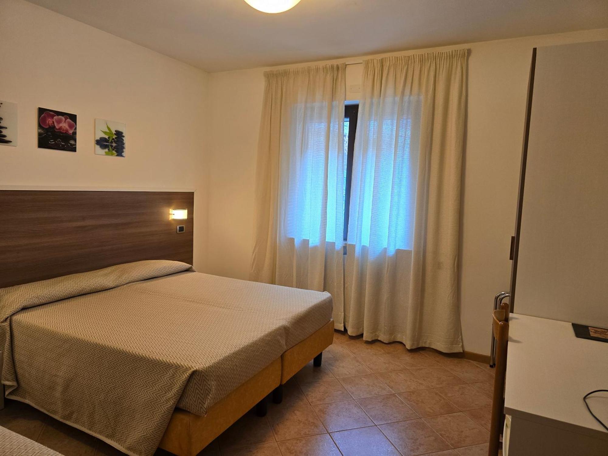 ברנצונה סול גארדה Hotel Pace מראה חיצוני תמונה