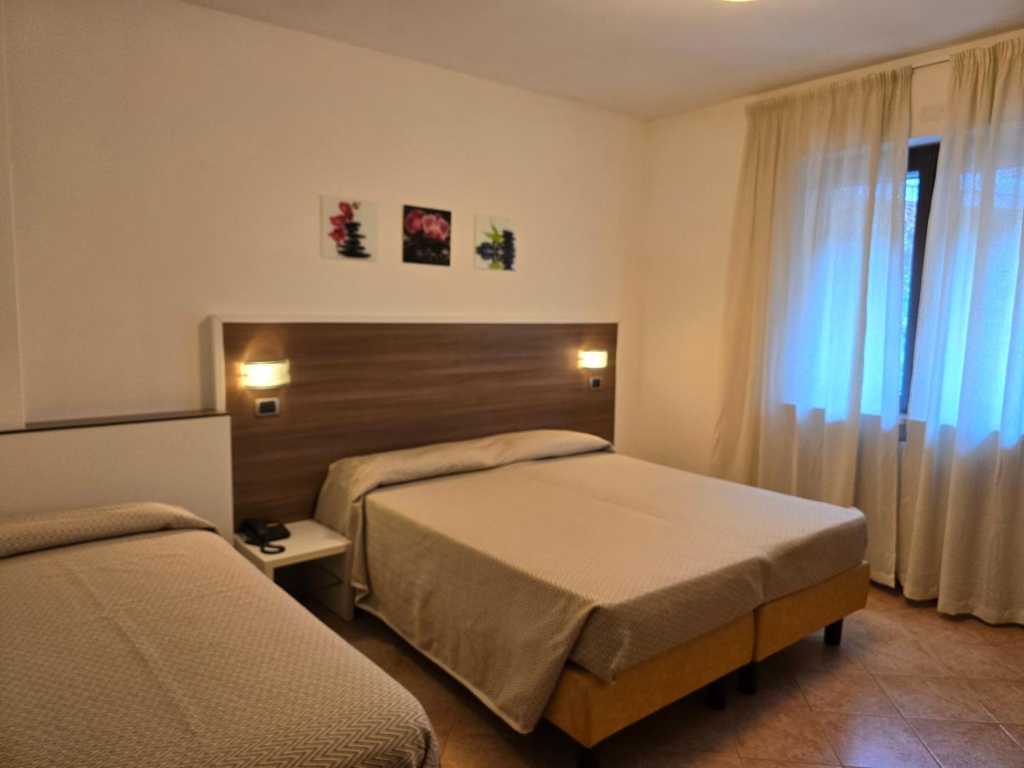 ברנצונה סול גארדה Hotel Pace מראה חיצוני תמונה