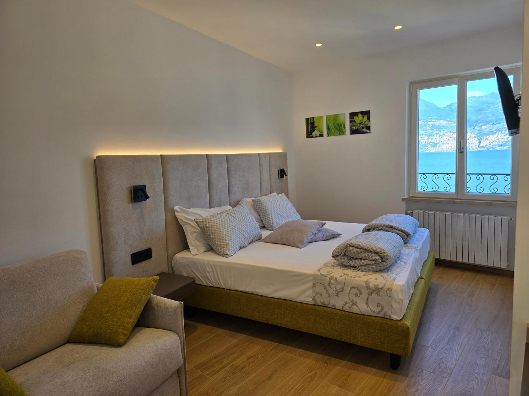 ברנצונה סול גארדה Hotel Pace מראה חיצוני תמונה