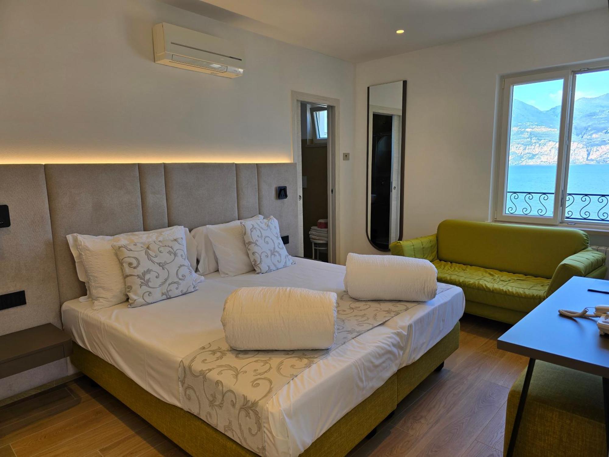 ברנצונה סול גארדה Hotel Pace מראה חיצוני תמונה