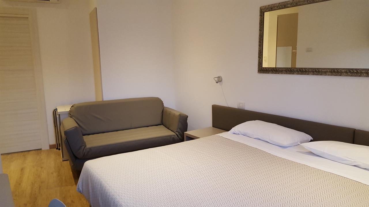 ברנצונה סול גארדה Hotel Pace מראה חיצוני תמונה
